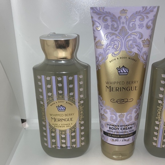 3X NEW Bath & Body Works Shower Gel & Body Cream SET Whipped Berry Meringue - Picture 2 of 6